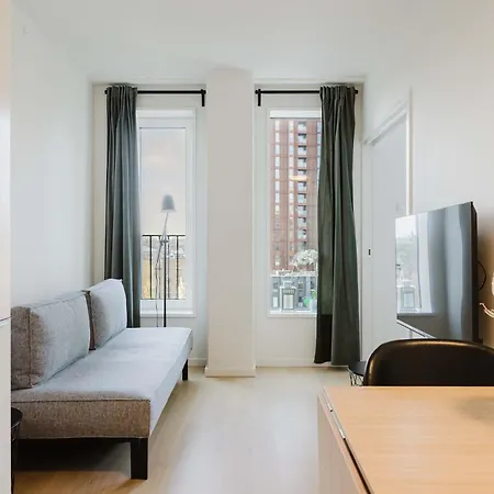 Elegant Lovely Views Apartment *